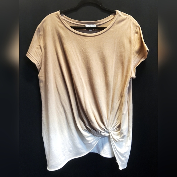 Umgee - Tan/Wht s/s twisted bottom tee. - Picture 4 of 6
